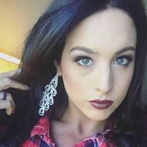 Meet your Posher, Ashton